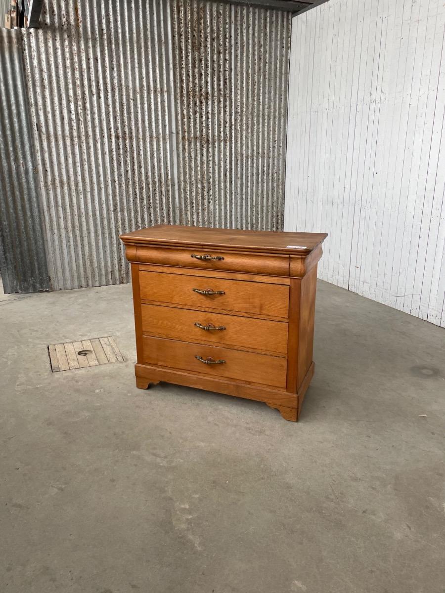 Antique Chest of drawers