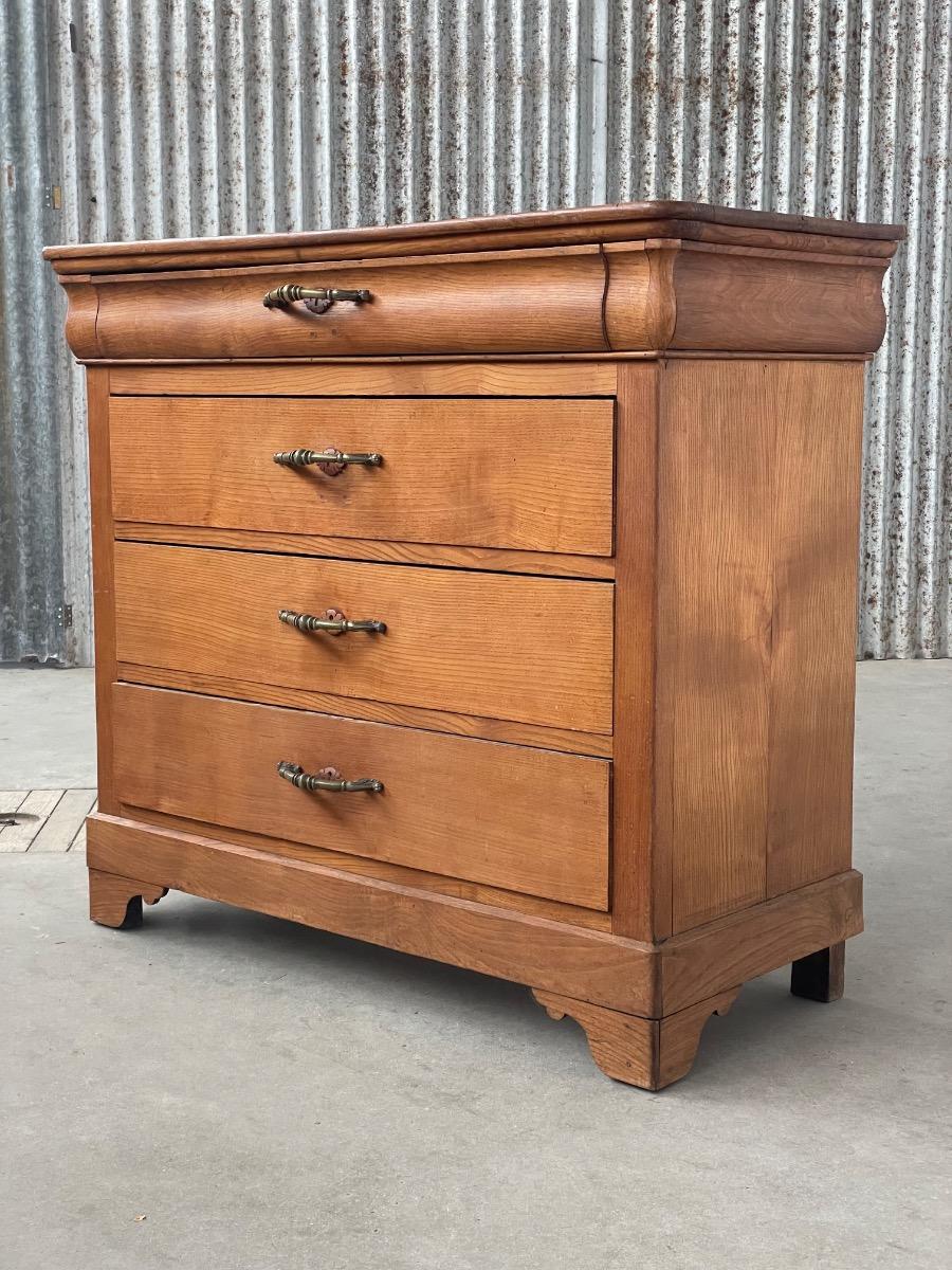 Antique Chest of drawers