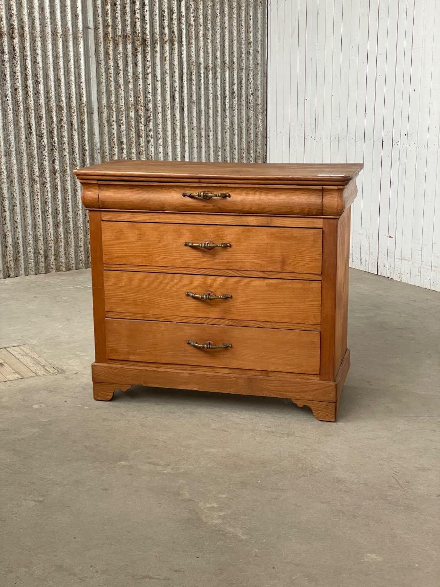 Antique Chest of drawers