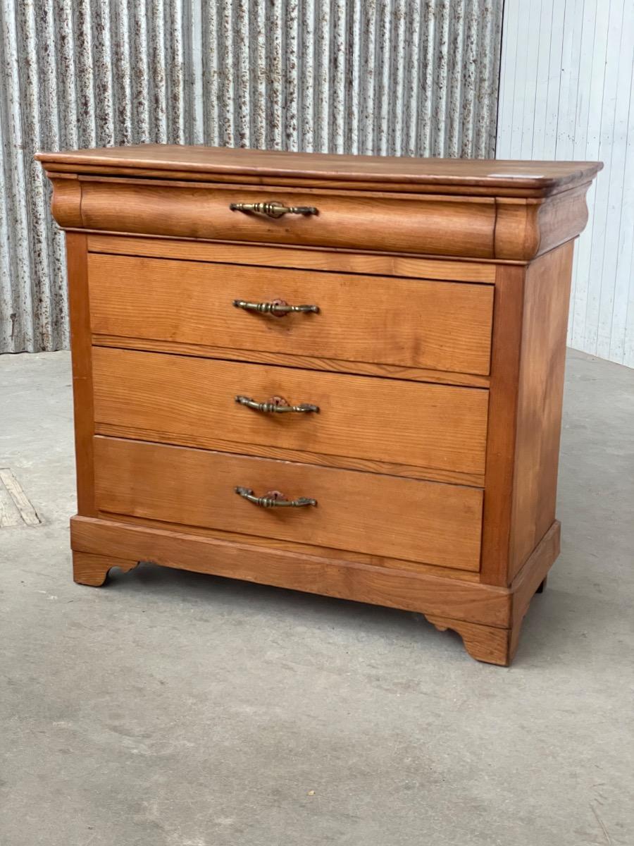 Antique Chest of drawers