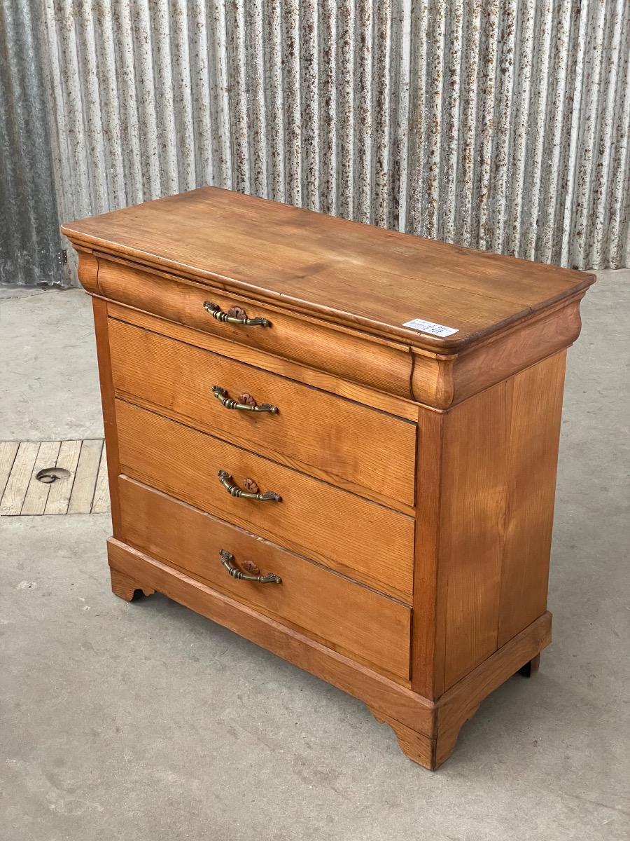 Antique Chest of drawers