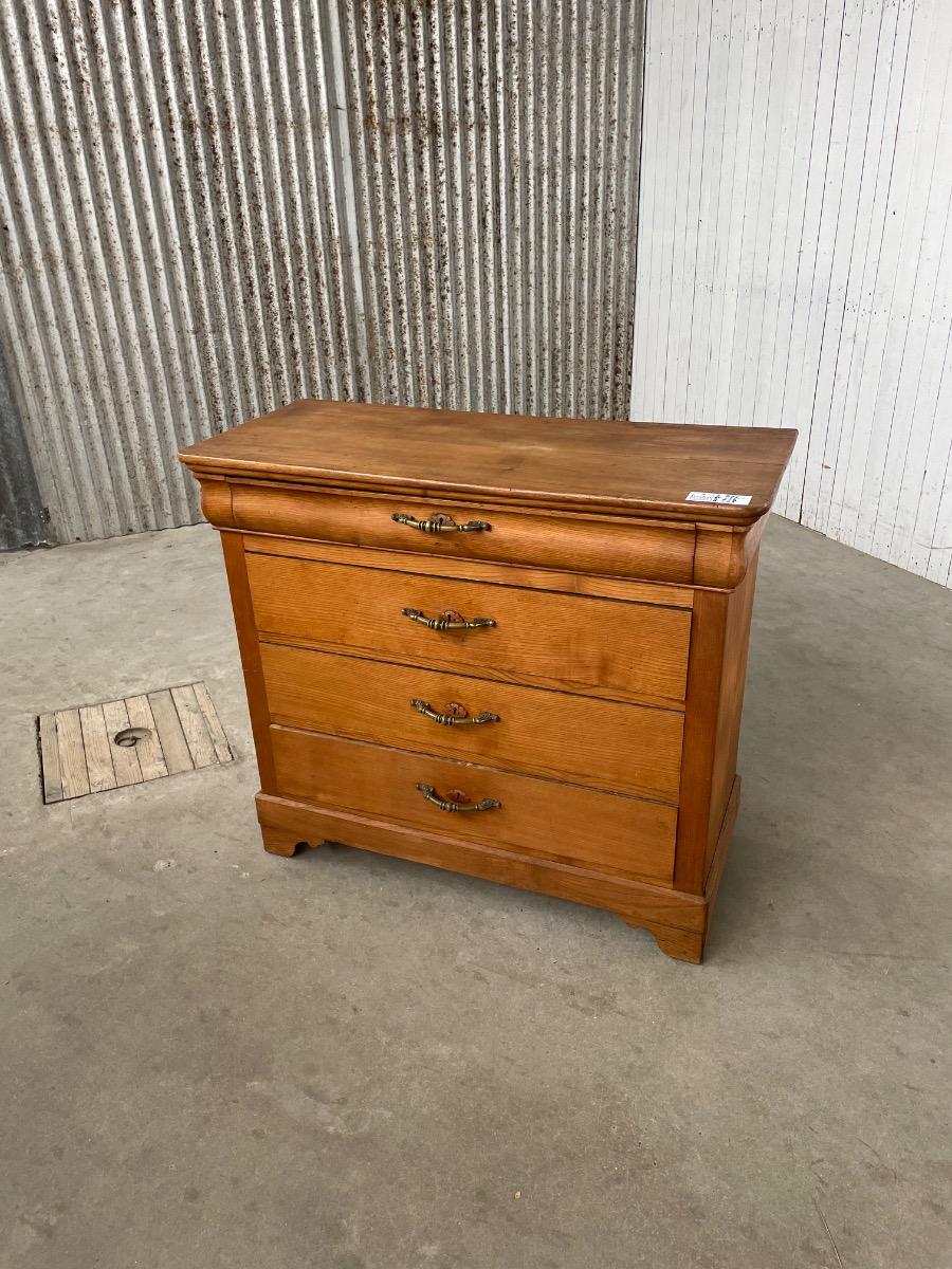 Antique Chest of drawers