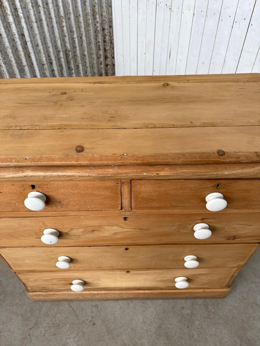 Antique Chest of drawers