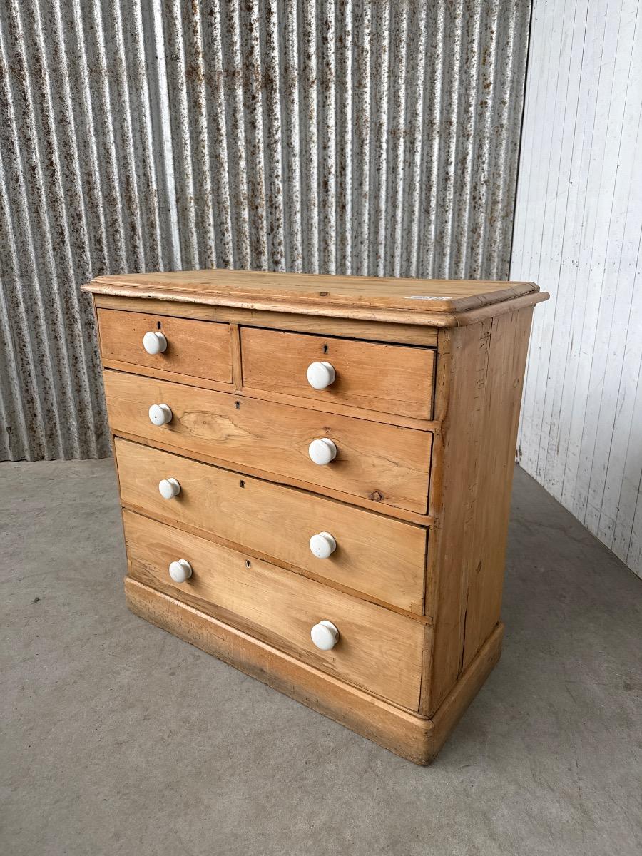 Antique Chest of drawers