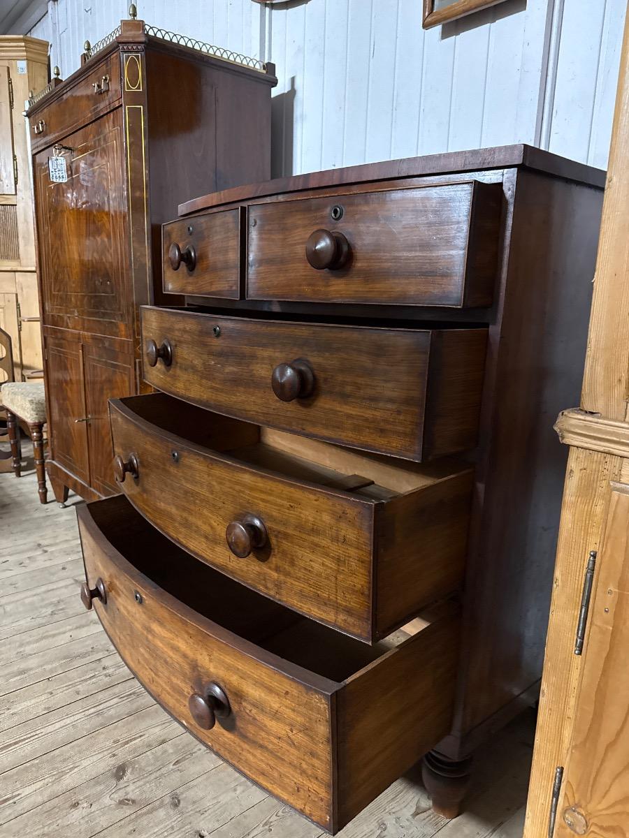 Antique Chest of drawers