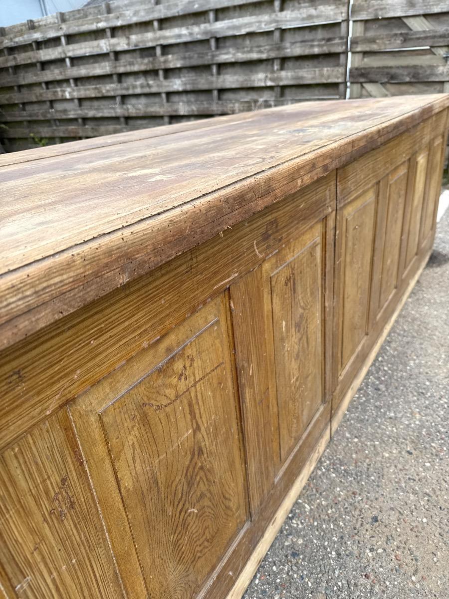 Antique counter