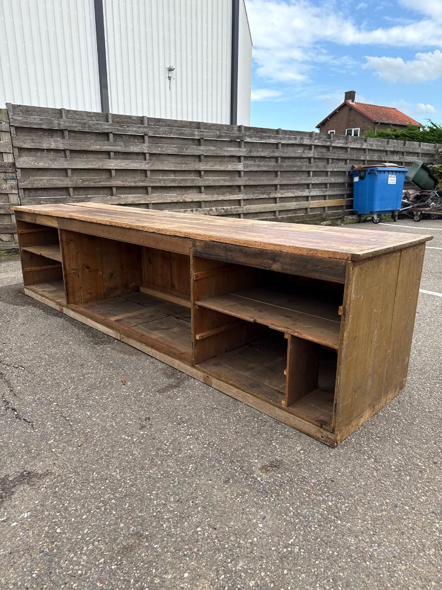 Antique counter