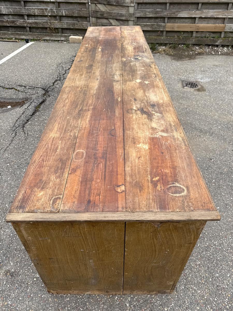 Antique counter