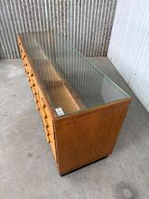 Antique style Counter  in wood and glass , Europa