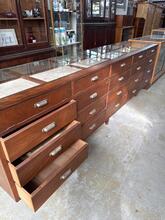 Antique style Counter in wood and glass, Europa