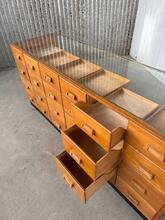 Antique style Counter  in wood and glass, Europa
