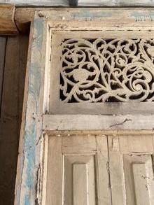 Antique style Antique doors in Wood and iron