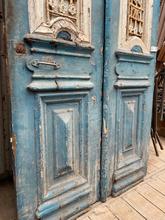 Antique style Antique doors in Wood