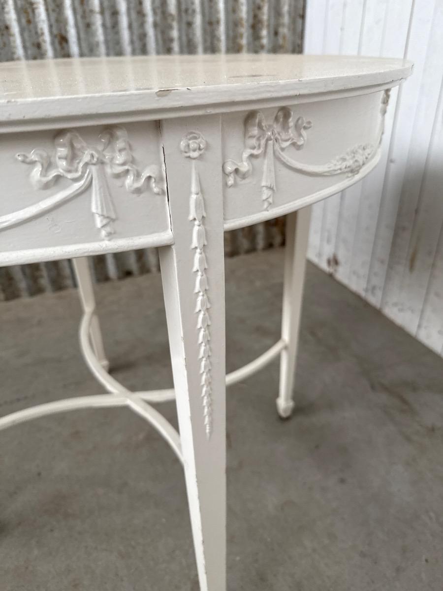 Antique french table