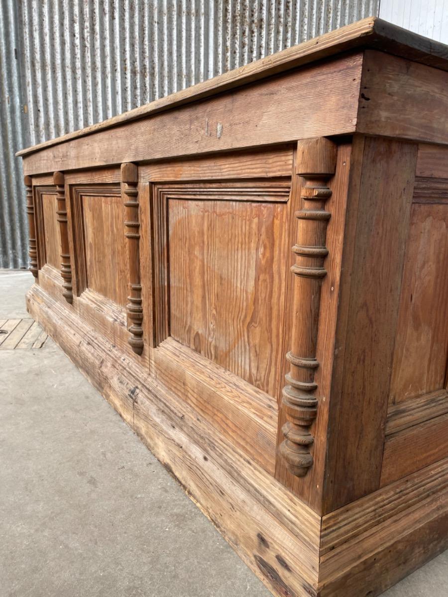 Antique houten toonbank