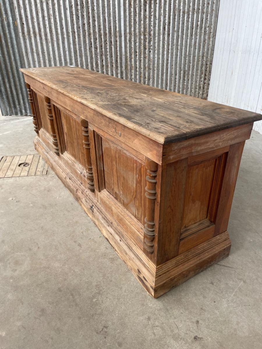 Antique houten toonbank