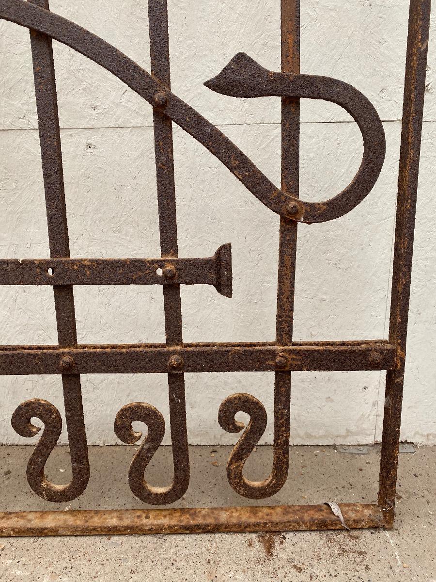 Antique iron fence 1x