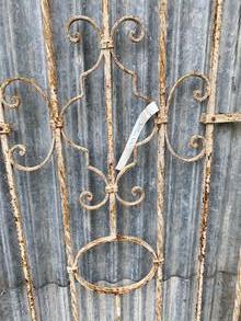 Antique style Antique iron fence 4x in Iron