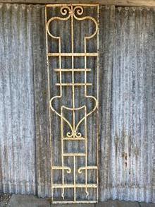 Antique style Antique iron fence 4x in Iron