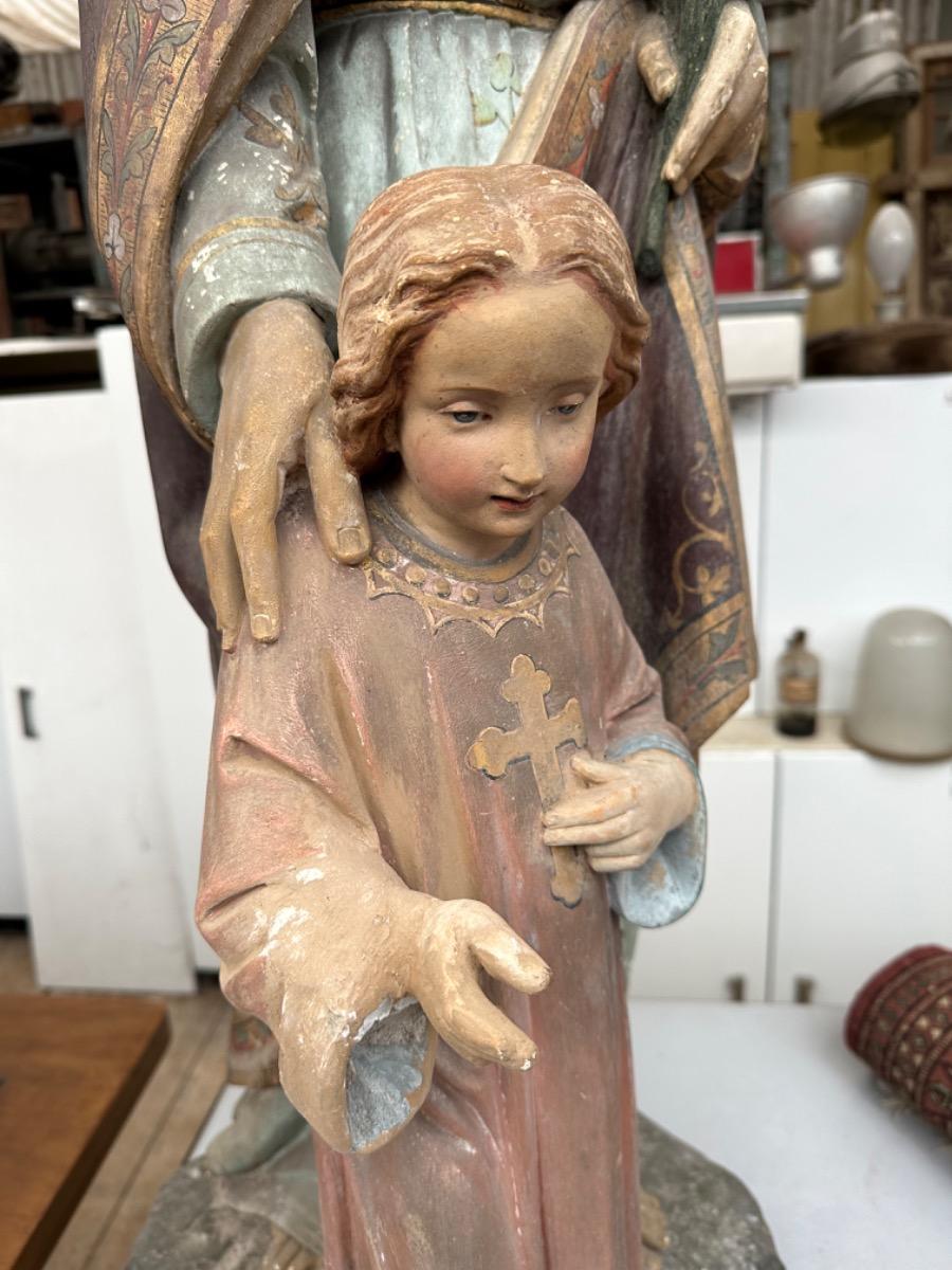 Antique Jezus statue