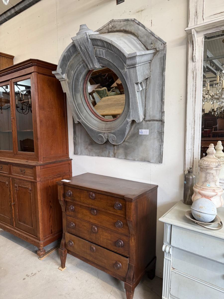 Antique Oeil de boeuf mirror