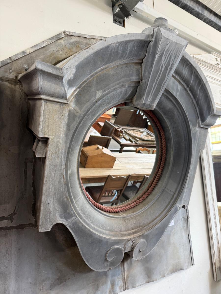 Antique Oeil de boeuf mirror