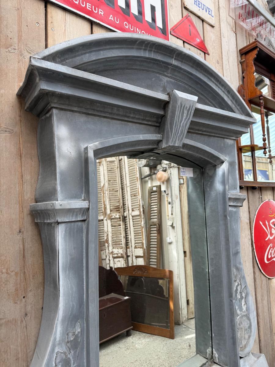 Antique Oeil de boeuf mirror