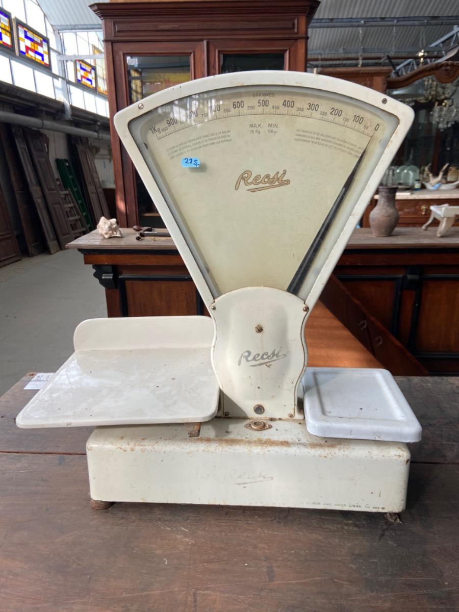 Antique scale