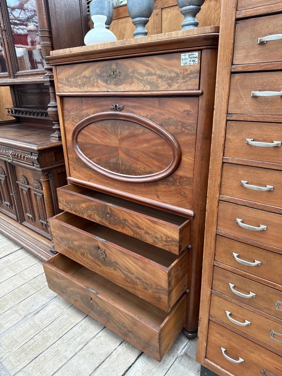 Antique secrataire