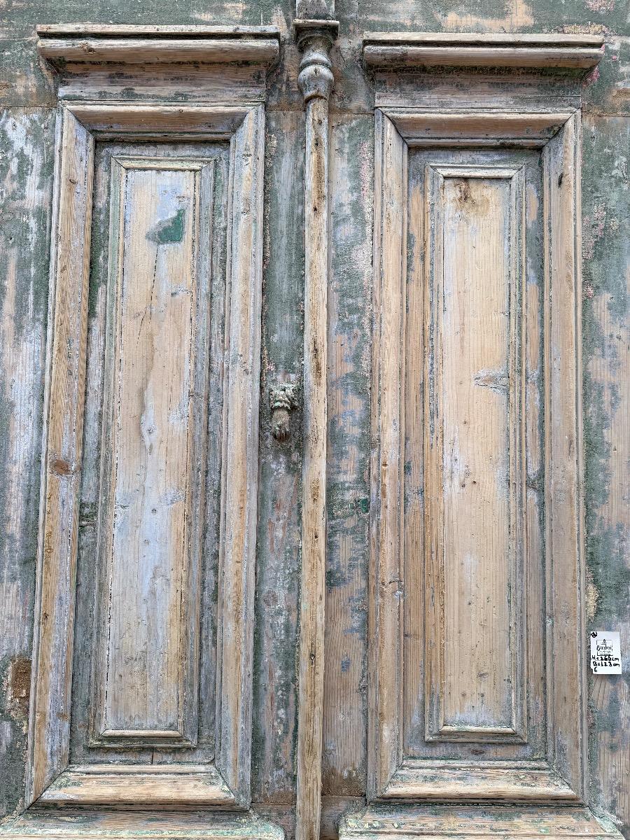 Antique set doors