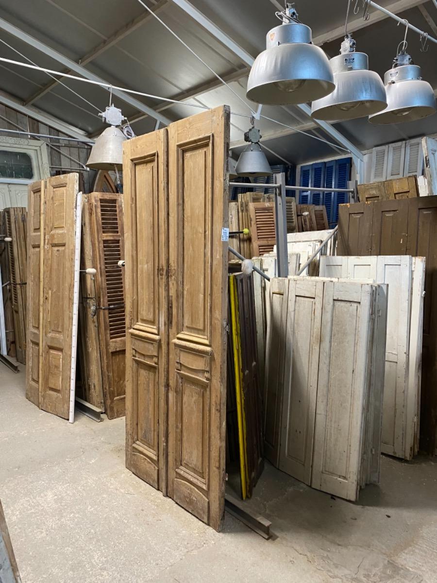Antique set doors