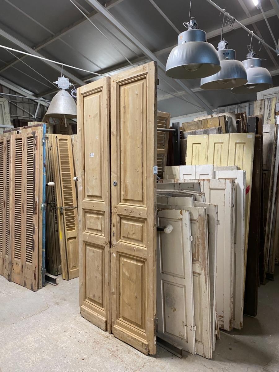 Antique set doors