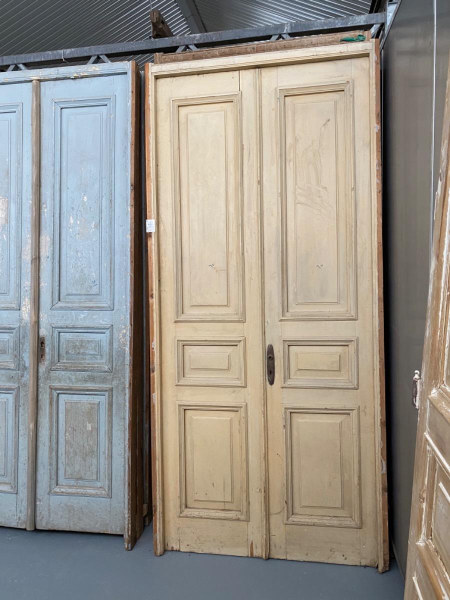 Antique set doors
