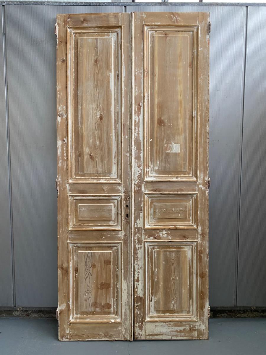 Antique set doors