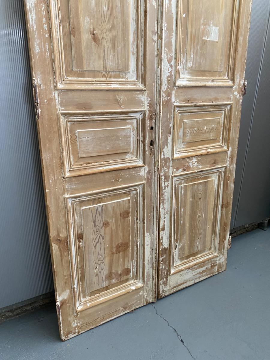 Antique set doors