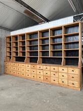 Antique style Shopcabinet in Wood pine, Europe 20e eeuw