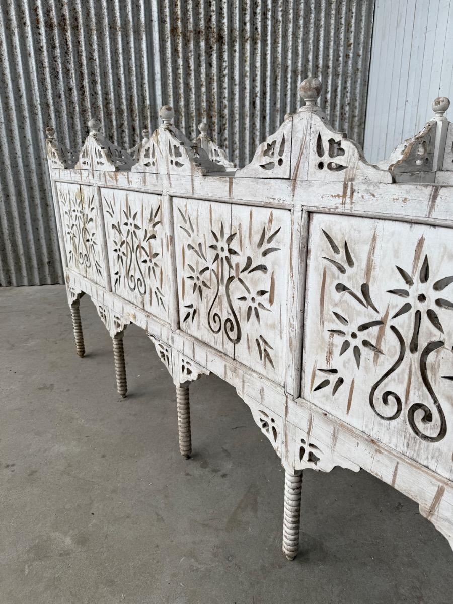 Antique Shopcabinet