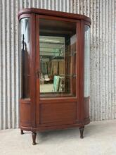Antique Shopcabinet