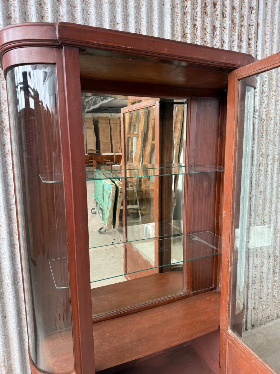 Antique Shopcabinet