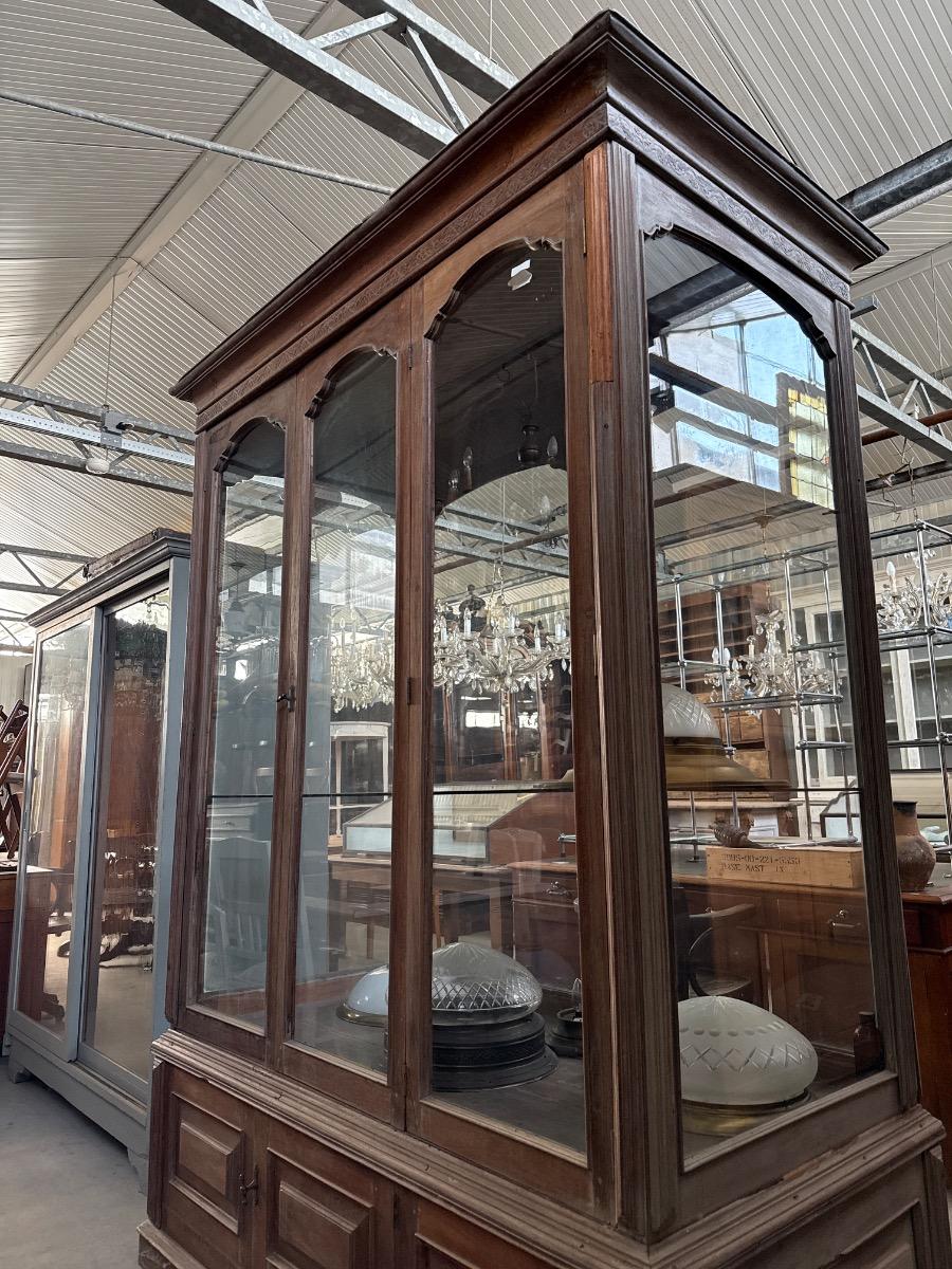 Antique showcase