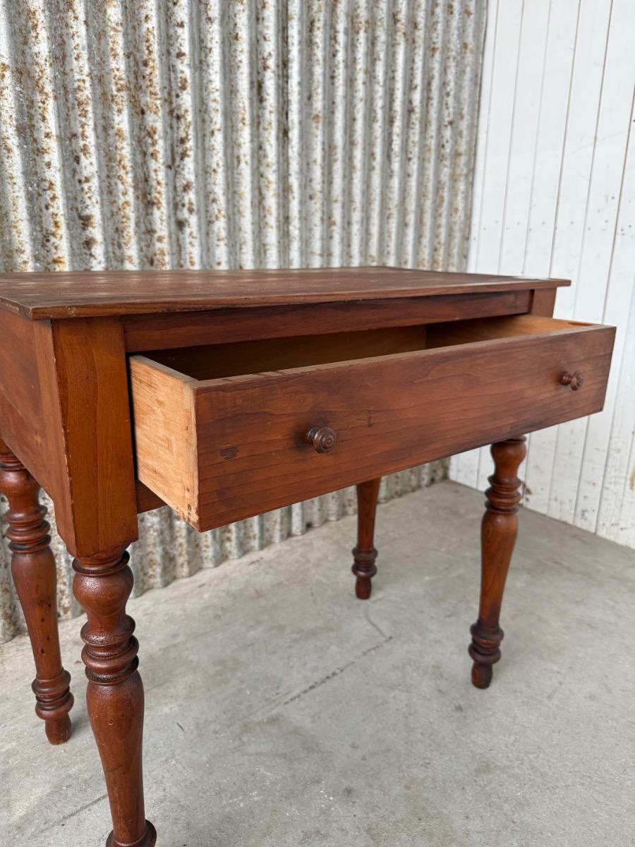 Antique Sidetable
