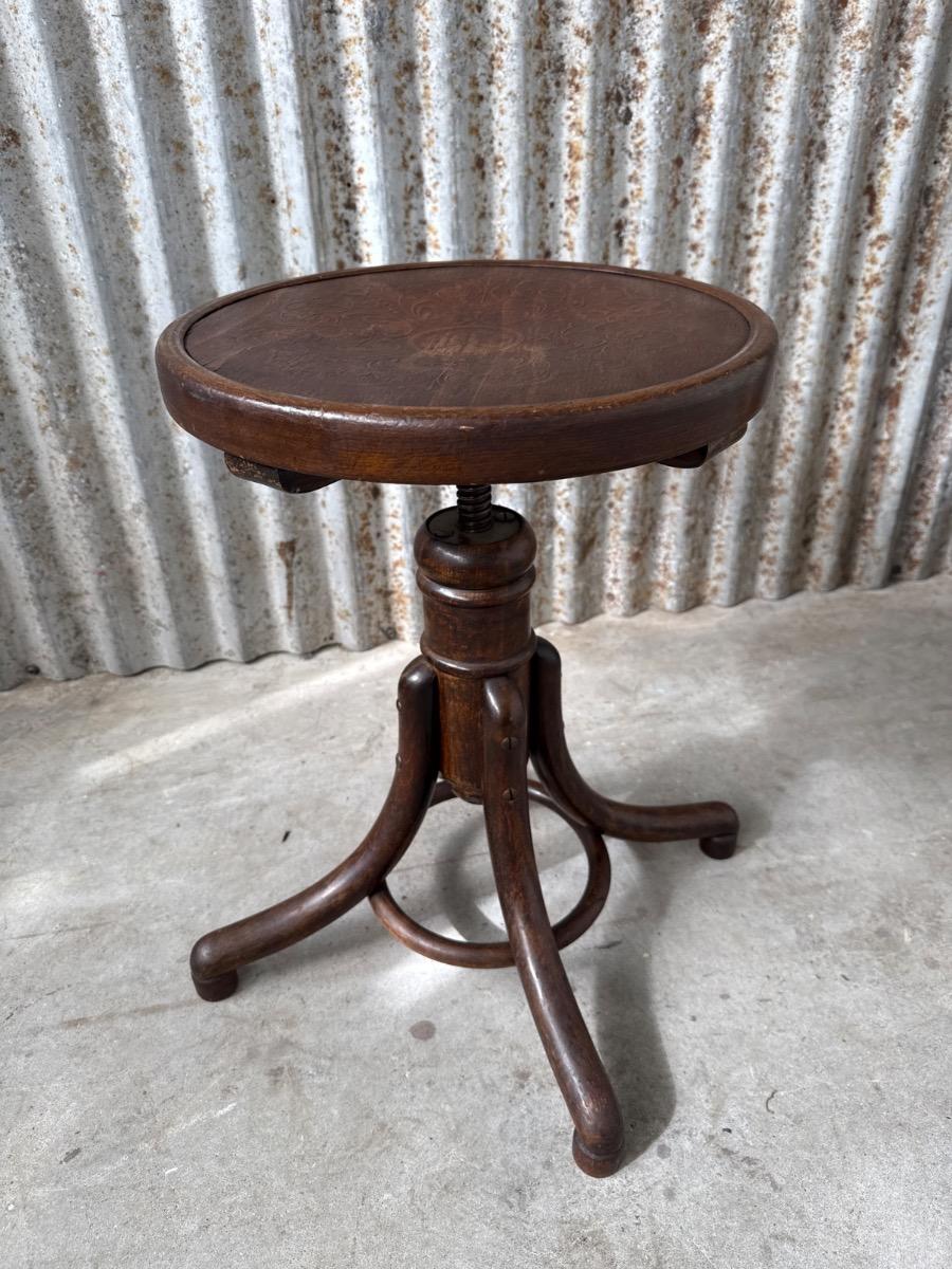 Antique Stool thonet