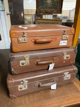 Antique style Antique suitcases in leather