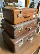 Antique style Antique suitcases in leather