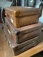 Antique style Antique suitcases in leather