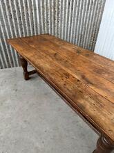 Antique style Table in Wood