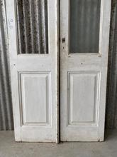 Antique style Antique white doors in Wood