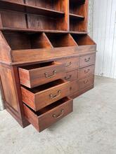 Antique style Wooden cabinet in Wood