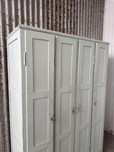 Antique style Wooden locker cabinet in Wood