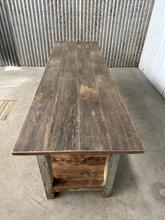 Antique style Wooden table in Wood